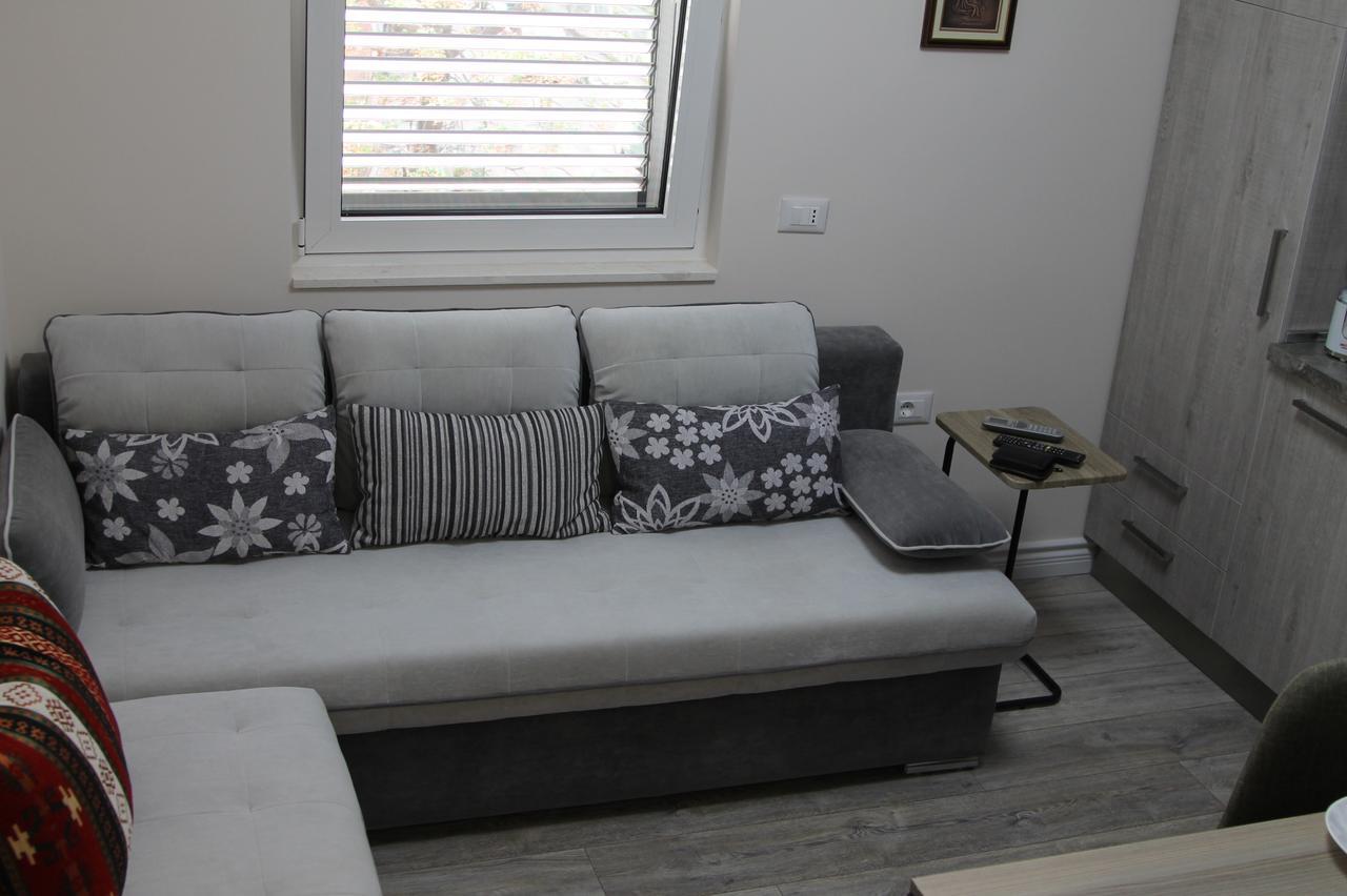 Absolute Blloku Apartment Тирана Экстерьер фото